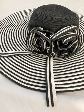 Wide Brim Black & White Striped Sun Hat White House Black Market Hat with Floral